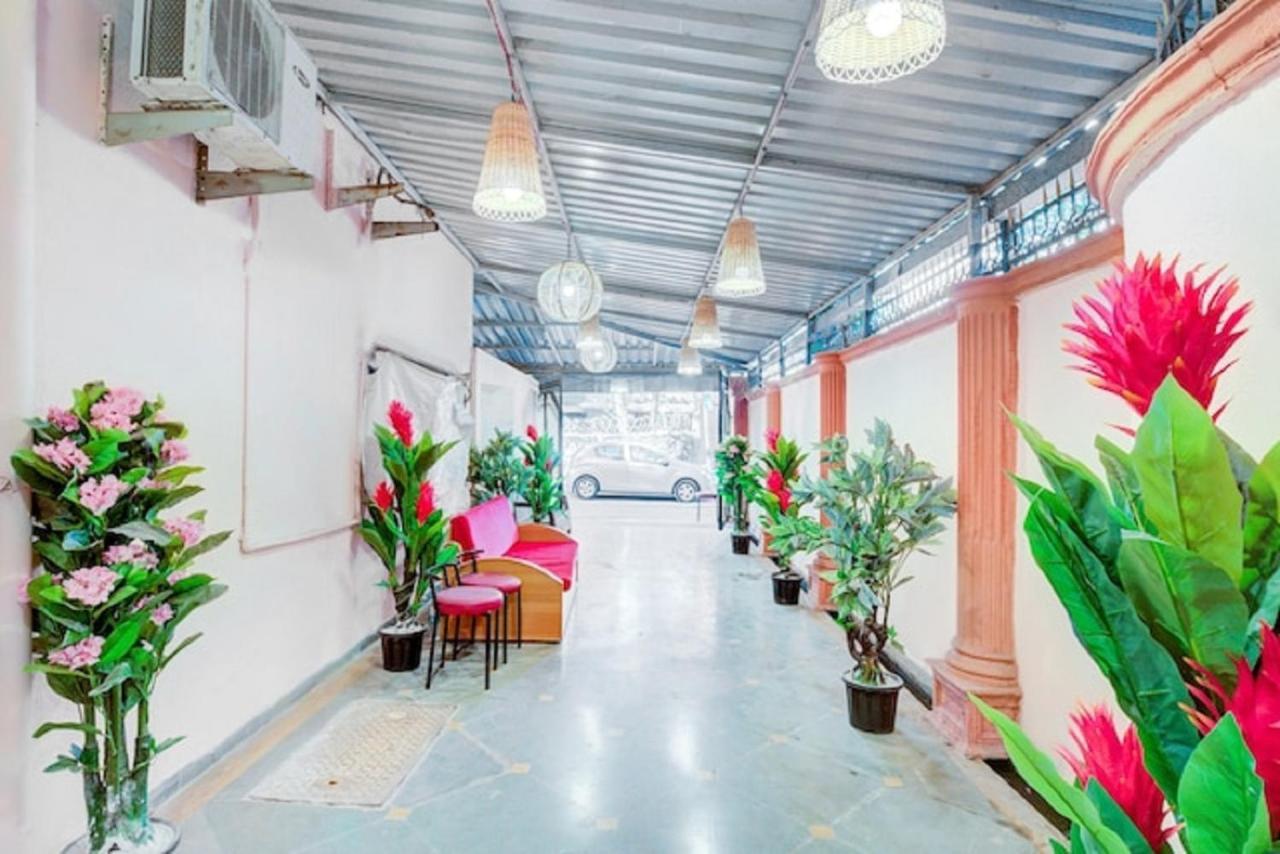 Hotel De Classico Juhu Mumbai Exterior photo